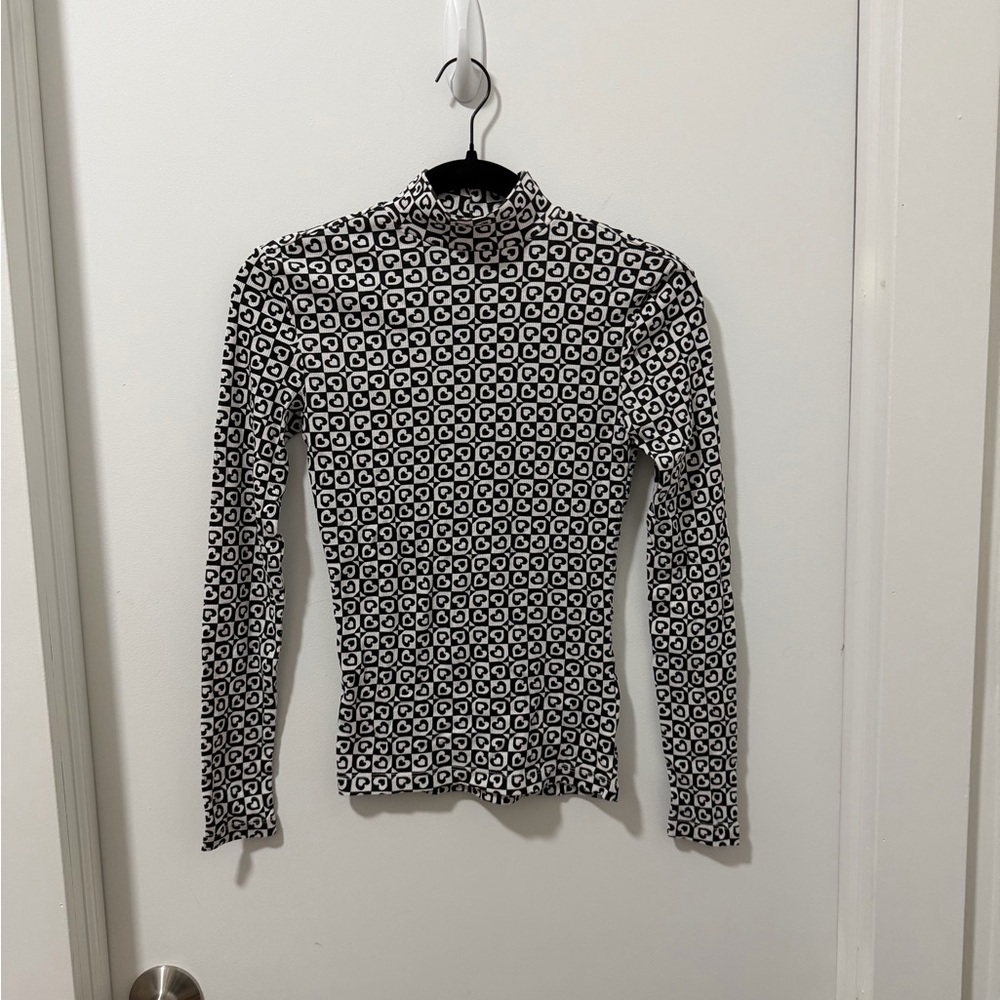 Black & White Geometric Long Sleeve Mock Neck Top